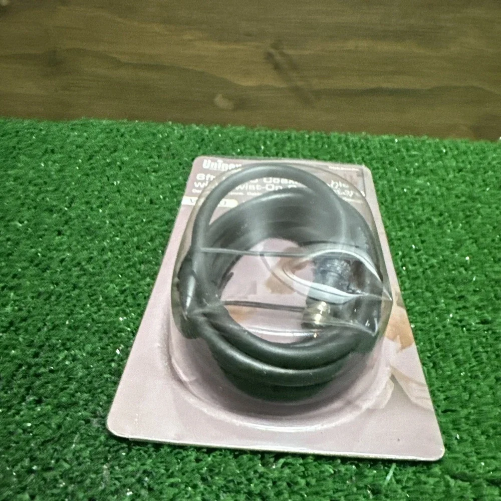 Uninex RG5906BK: Coaxial Cable w/ Twist-On‎ Connectors, Video 6 ft. - Black